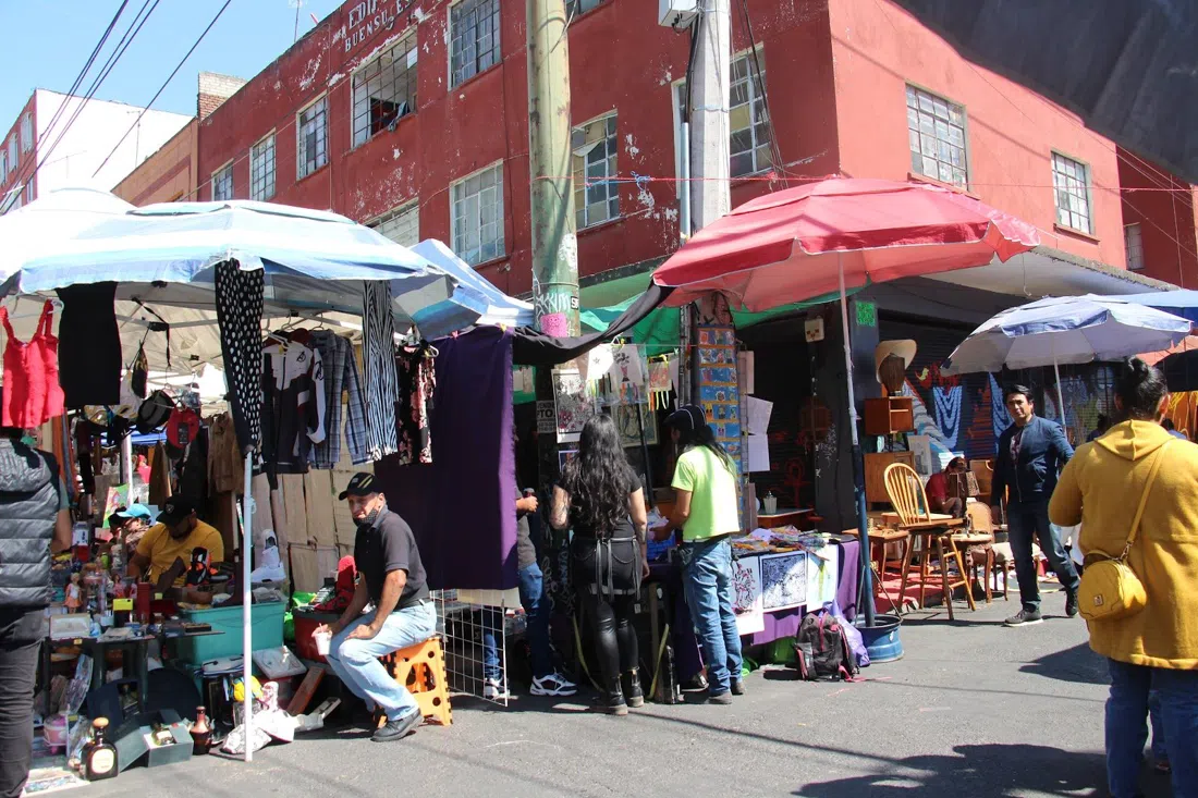 Tianguis de Antigüedades de La Lagunilla (Sunday market), Mexico City