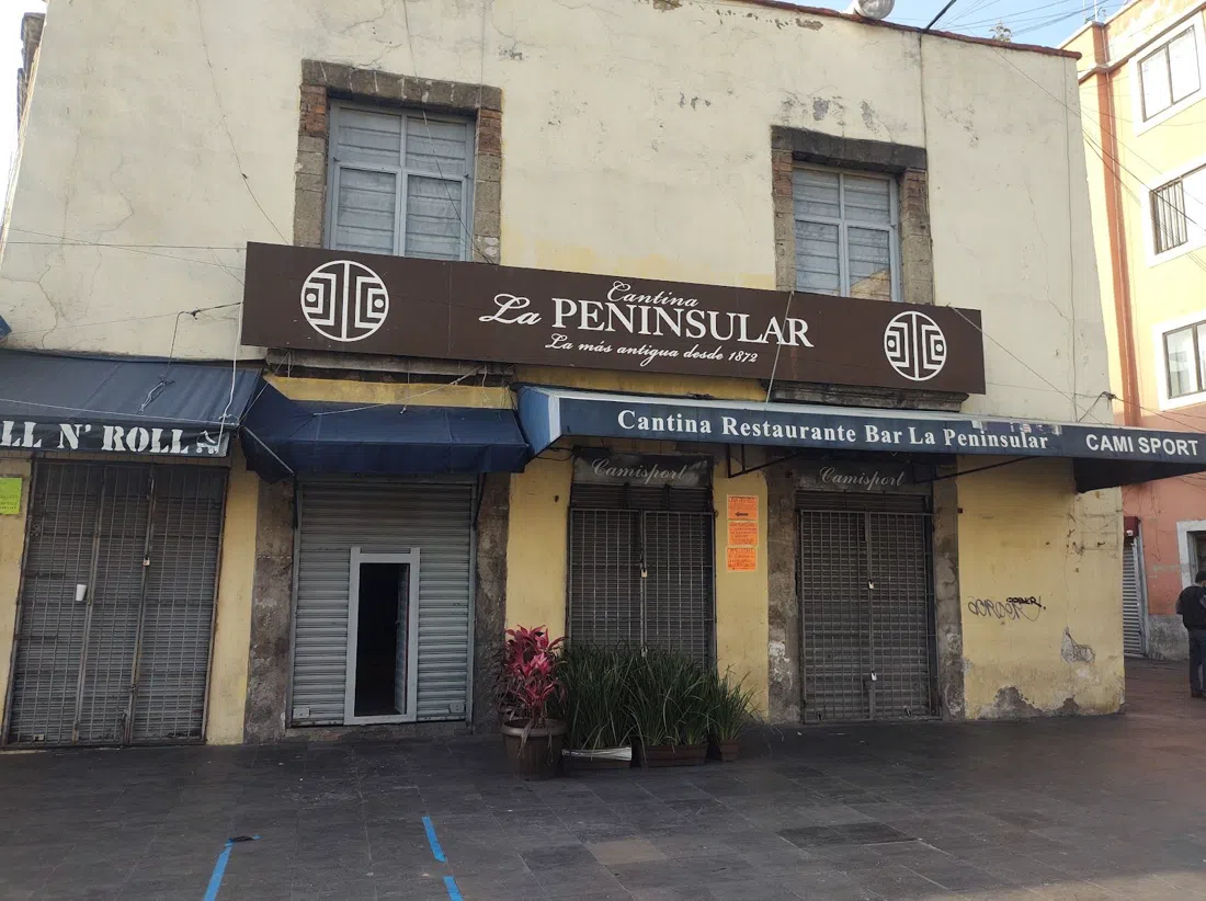 Cantina La Peninsular, Mexico City