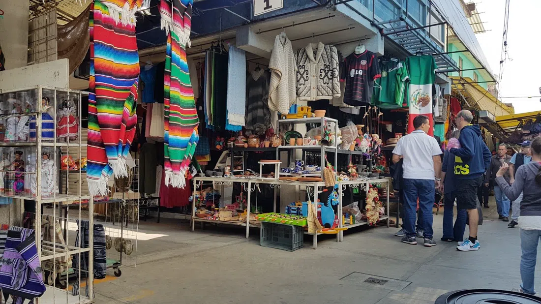 Mercado de Artesanías La Ciudadela, Mexico City