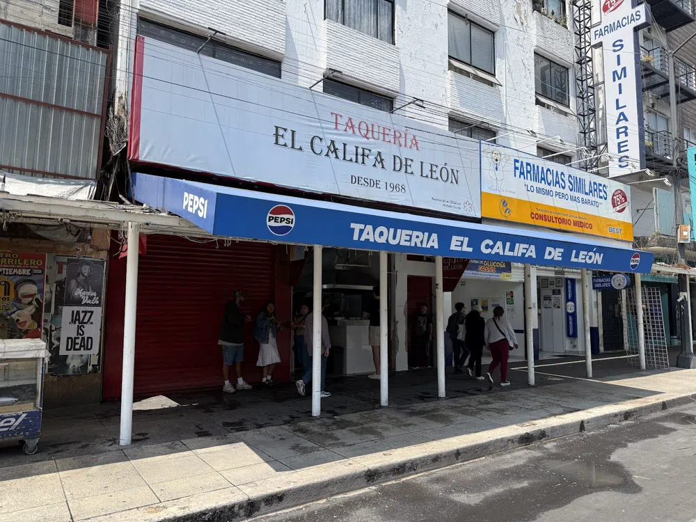 Mexico City's Taco Stands Never Really Close